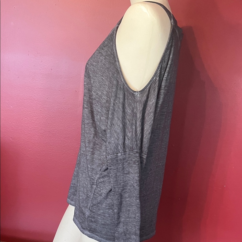 New Gray V-Neck cold shoulder express Women's Top - Picture 7 of 13